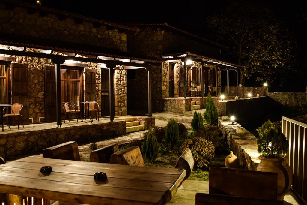 Paliokastro Guesthouse Kato Sinikia Trikalon Екстер'єр фото